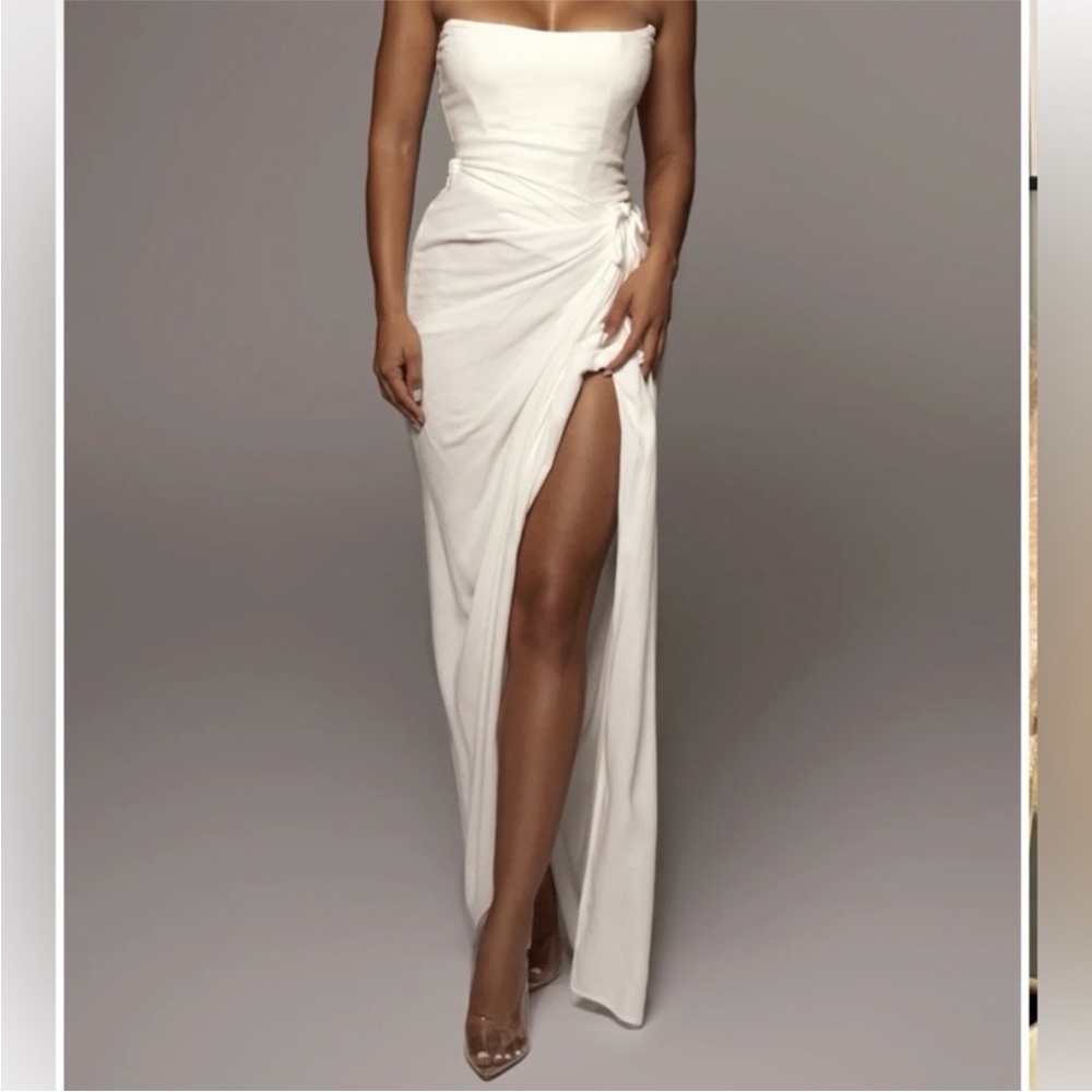 JLUXLABEL White Asymmetrical Strapless Skirt with High Slit